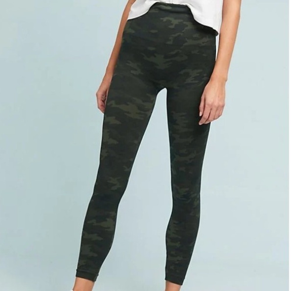 SPANX Women's Medium Green Camo‎ Print High Waisted Leggings Smoothing Stretch